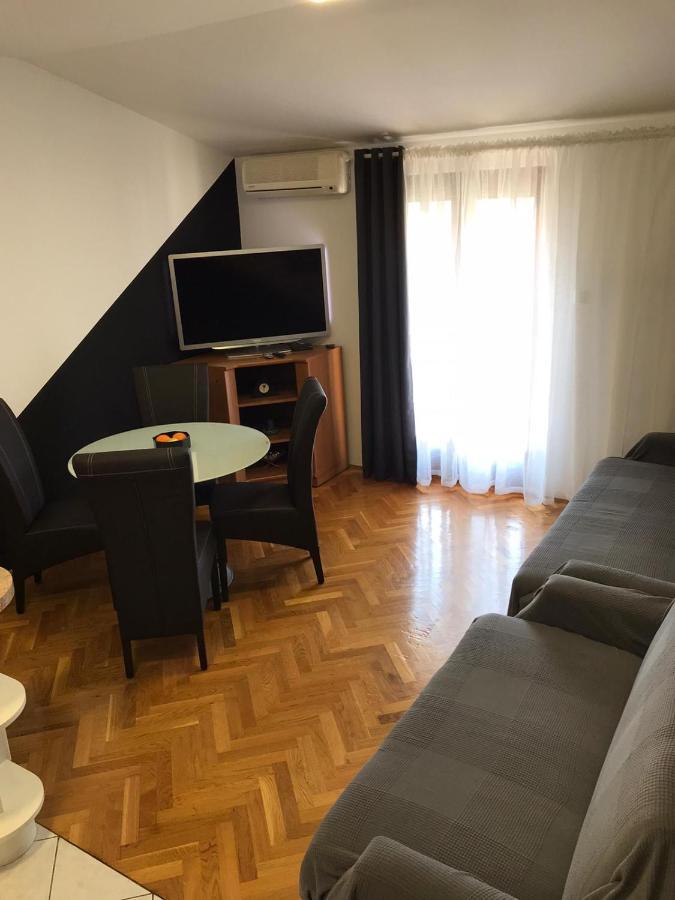 Apartman Jumic มาลินสกา ภายนอก รูปภาพ